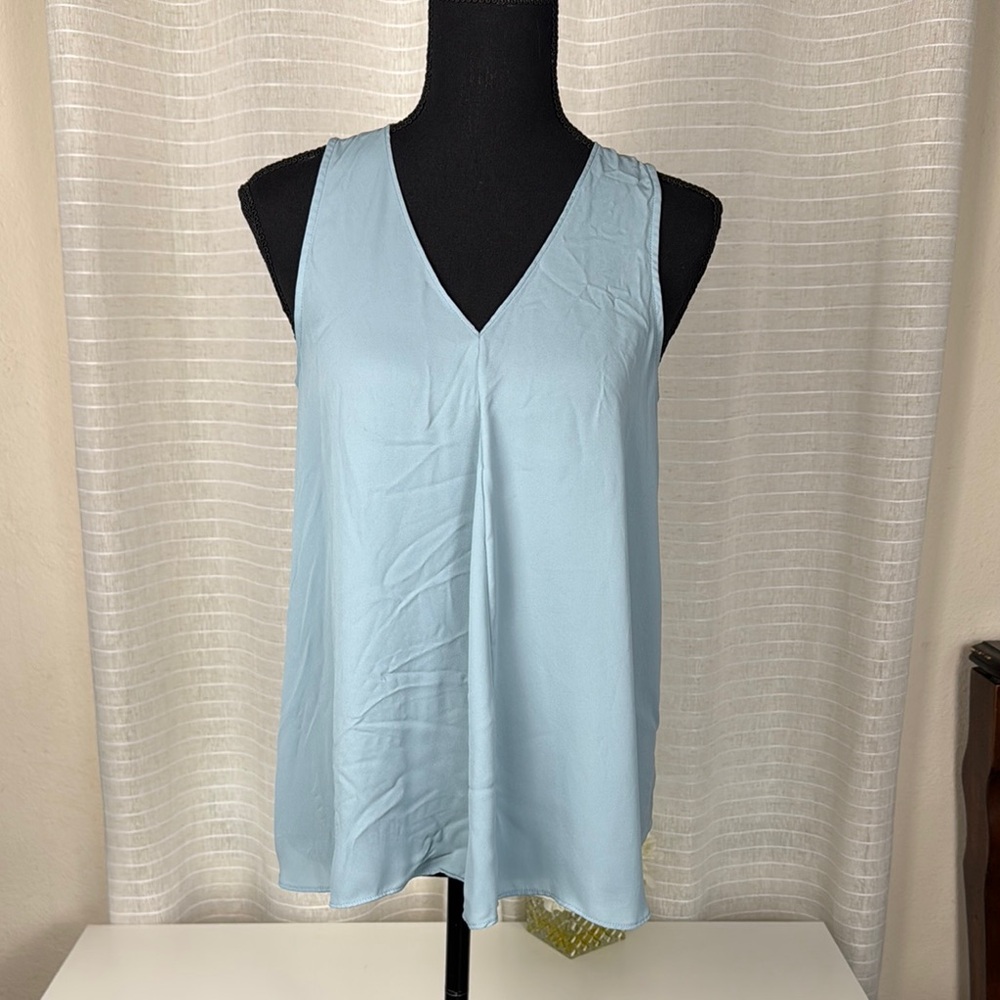 🌟VINCE CAMUTO 🌟Light Blue 🌟Sleeveless Women's Top, Size XS